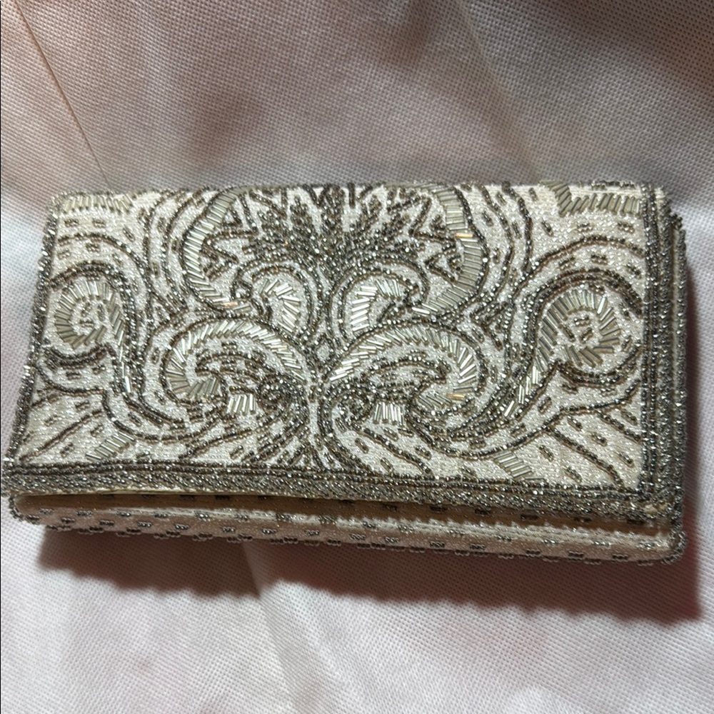 Elegant Beaded Clutch in Silver and Cream
